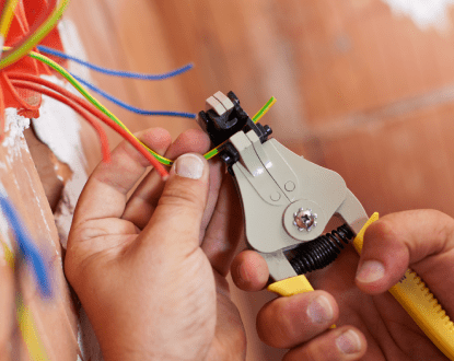 <p style="font-family: 'Poppins', sans-serif; font-weight: 700; font-size:24px;">ELECTRICAL SERVICES</p>
